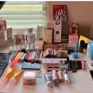 87 Piece Makeuo/ Skincare Bundle